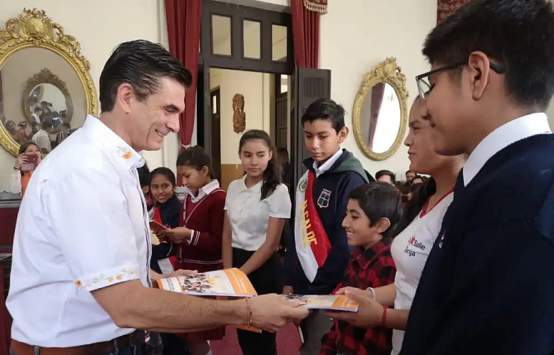 https://php.centraldemedios.cloud/imagenes/D%C3%ADa%20del%20Ni%C3%B1o.jpg