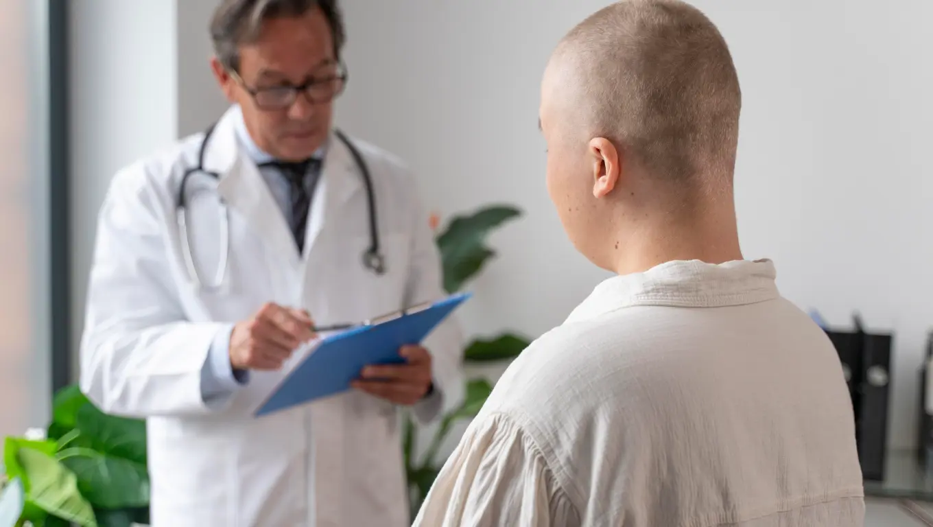 OMS-alerta-que-los-casos-de-cancer-seguiran-aumentando-y-explica-los-motivos.webp