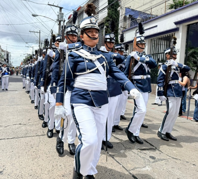 https://php.centraldemedios.cloud/imagenes/desfile%20civico%20escolar%204.jpg