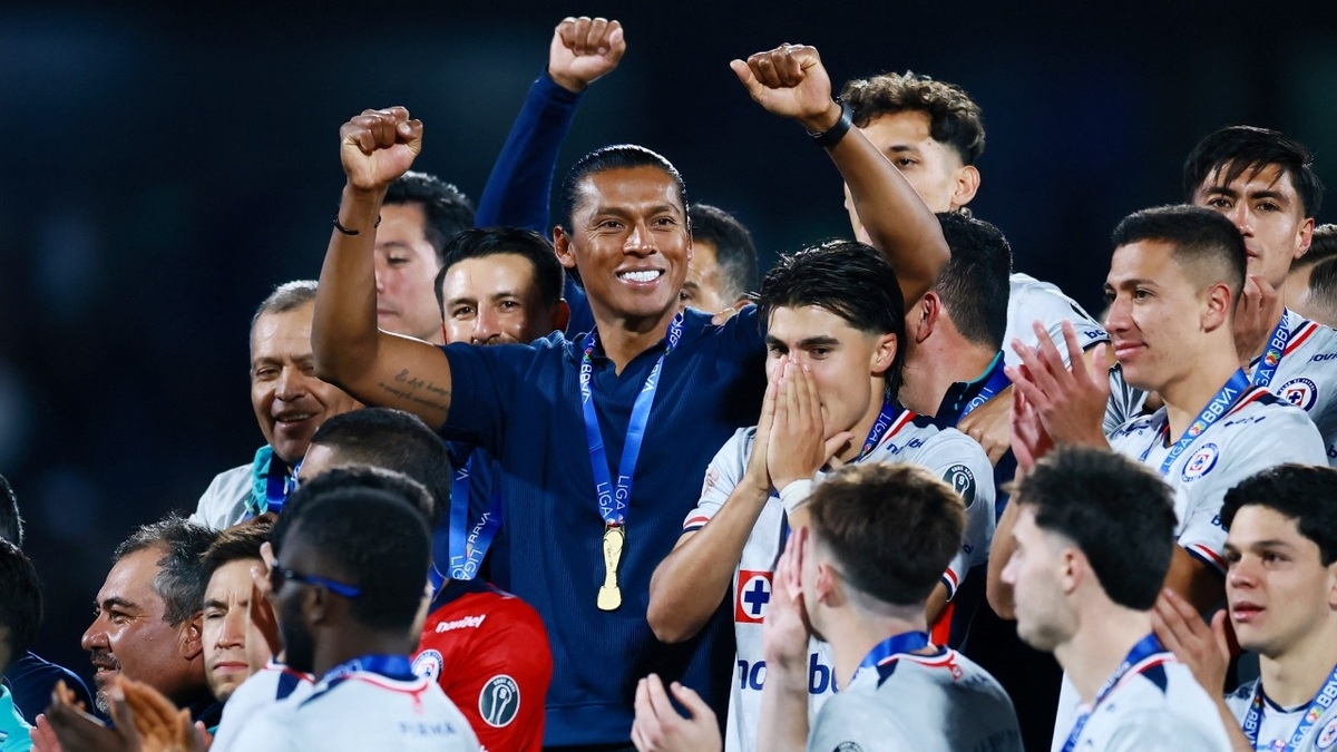 joel-huiqui-cruz-azul-titulo.jpg